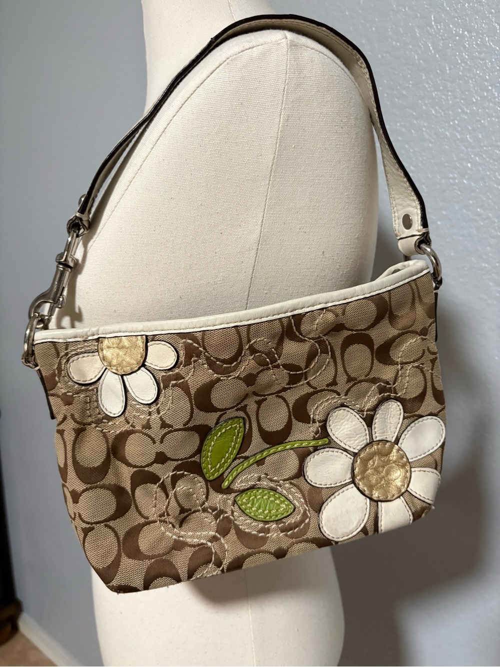 Coach Beige Signature Daisy Appliqué Shoulder Bag with White and Green Accents